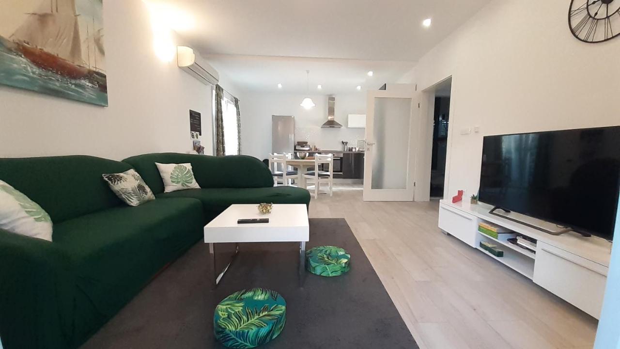 Apartment Ela Trogir Bagian luar foto