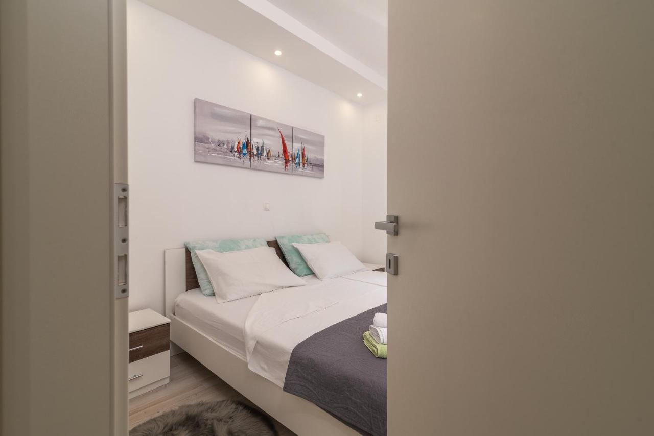 Apartment Ela Trogir Bagian luar foto