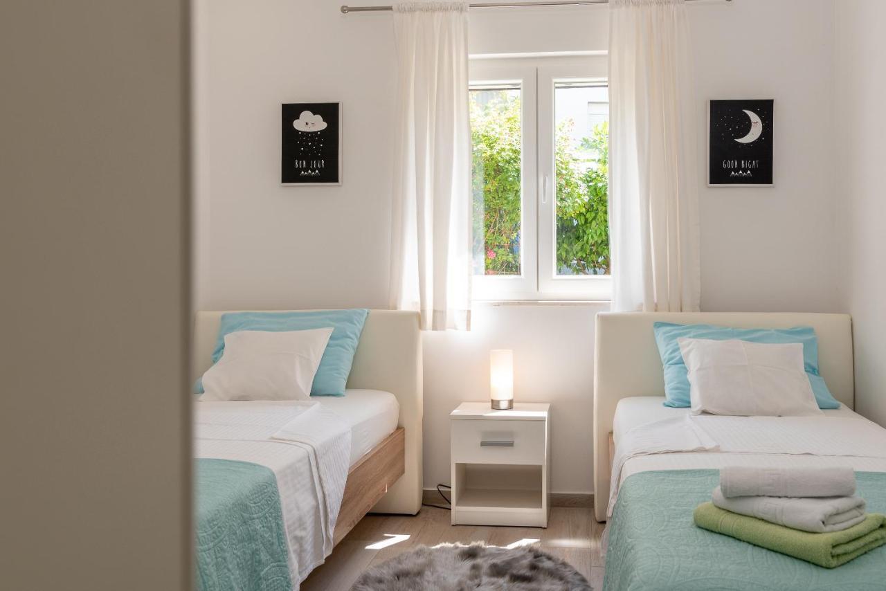 Apartment Ela Trogir Bagian luar foto