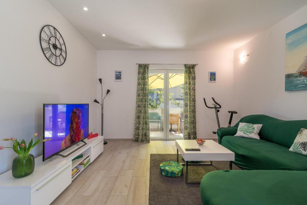 Apartment Ela Trogir Bagian luar foto