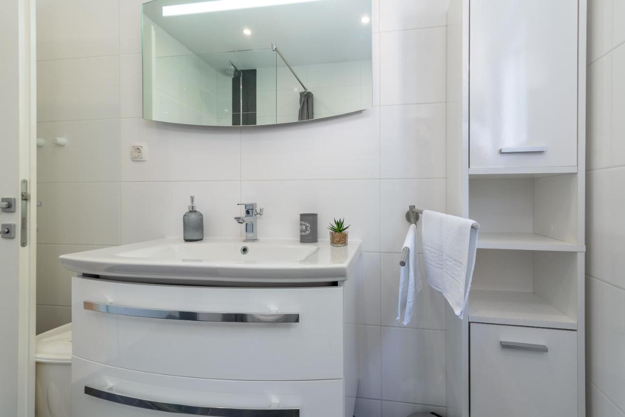 Apartment Ela Trogir Bagian luar foto