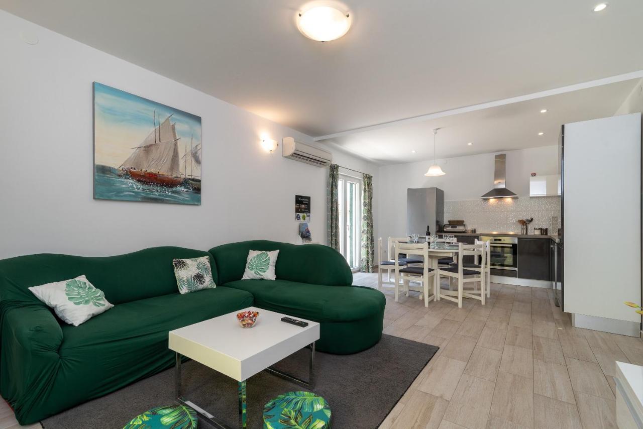 Apartment Ela Trogir Bagian luar foto
