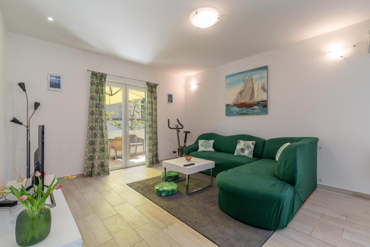 Apartment Ela Trogir Bagian luar foto
