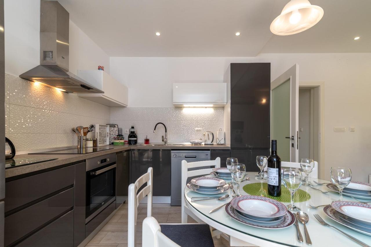 Apartment Ela Trogir Bagian luar foto